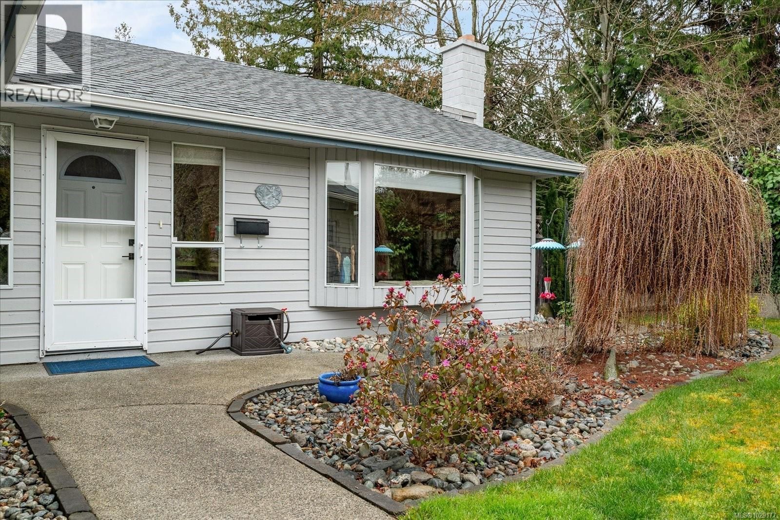 492 Aquila Place property photo