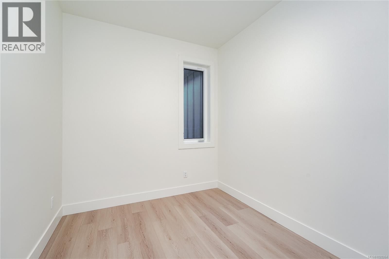 105 - 960 JENKINS AVENUE Image 15