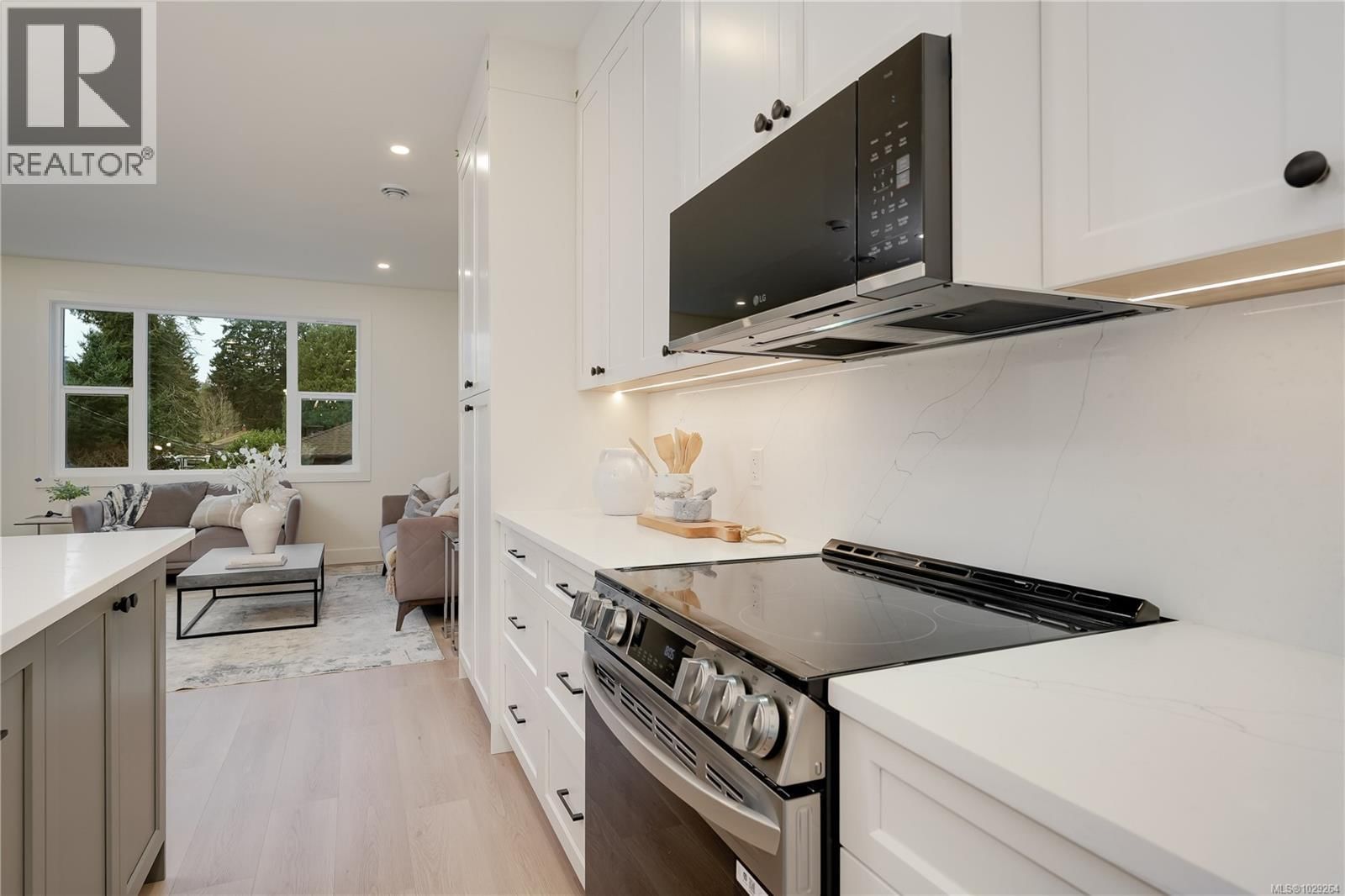 105 - 960 JENKINS AVENUE Image 26