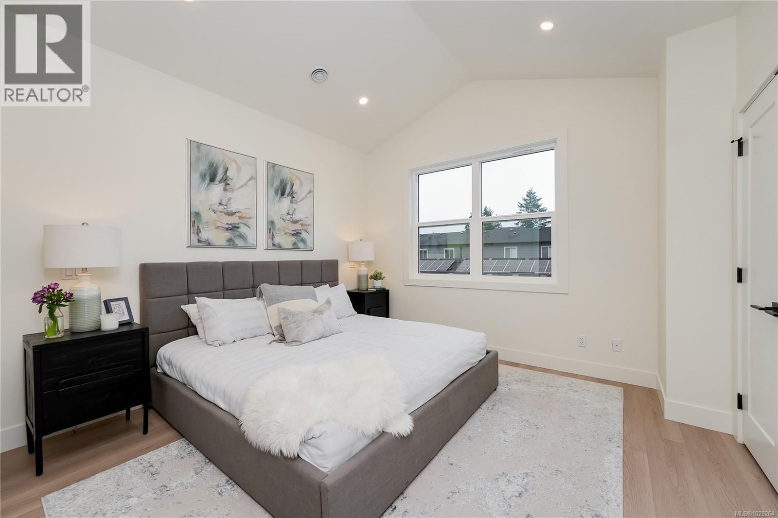 105 - 960 JENKINS AVENUE Image 28