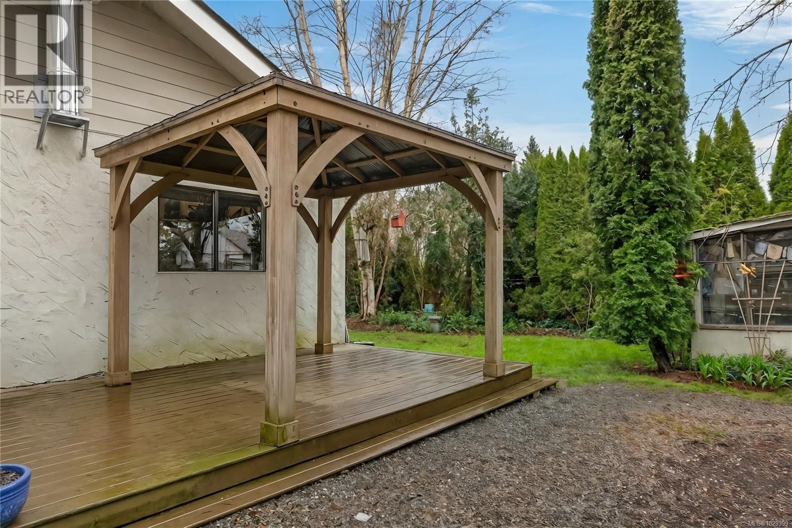 621 Coronation Avenue property photo