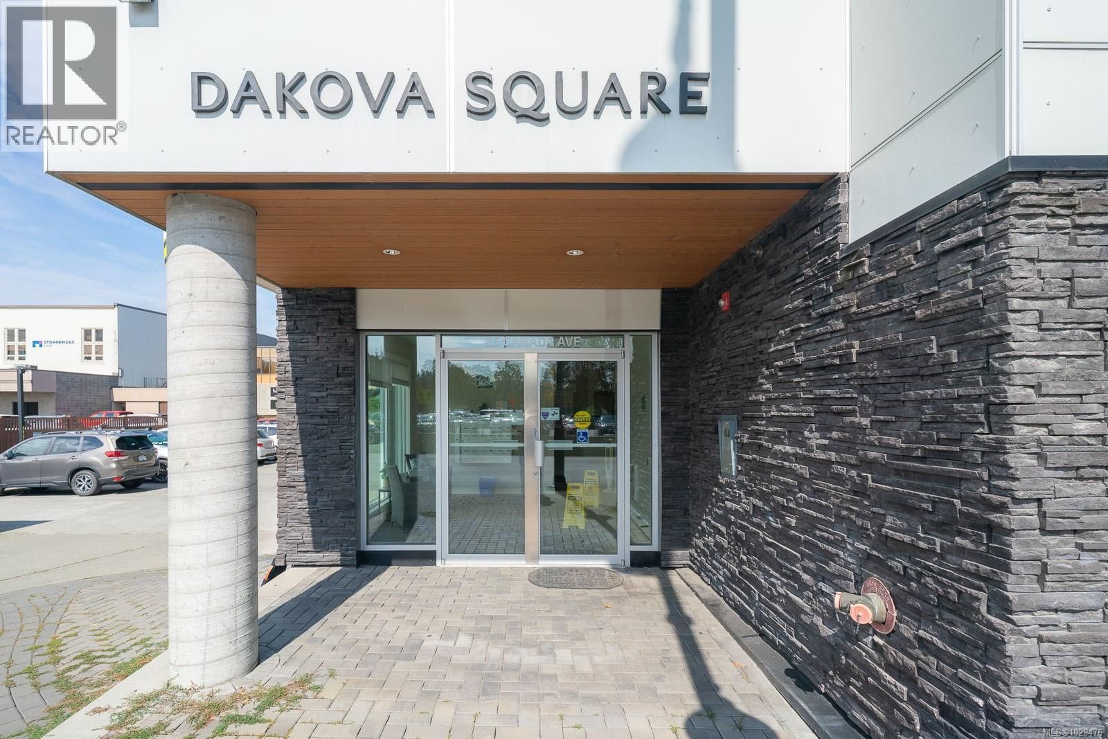 208 15 Canada Avenue property photo
