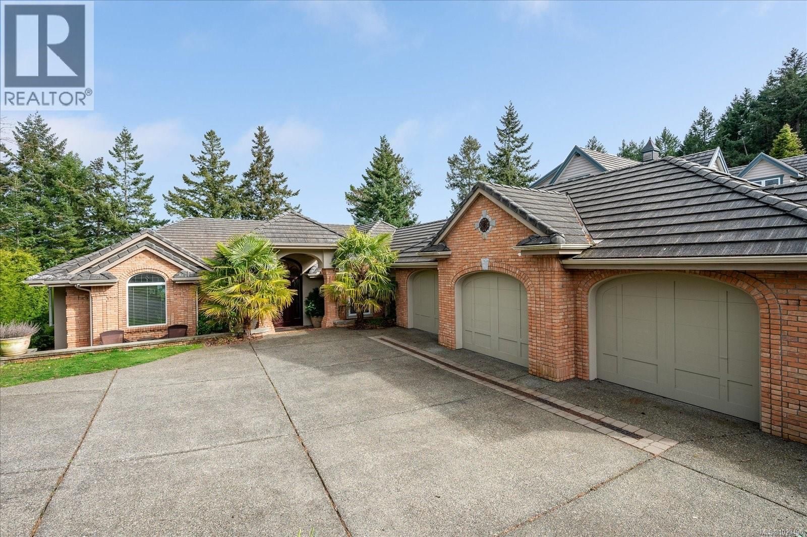 2450 Ainsley Place property photo