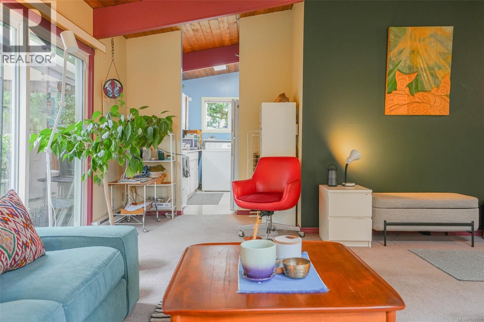 2552 14TH AVENUE Image 14