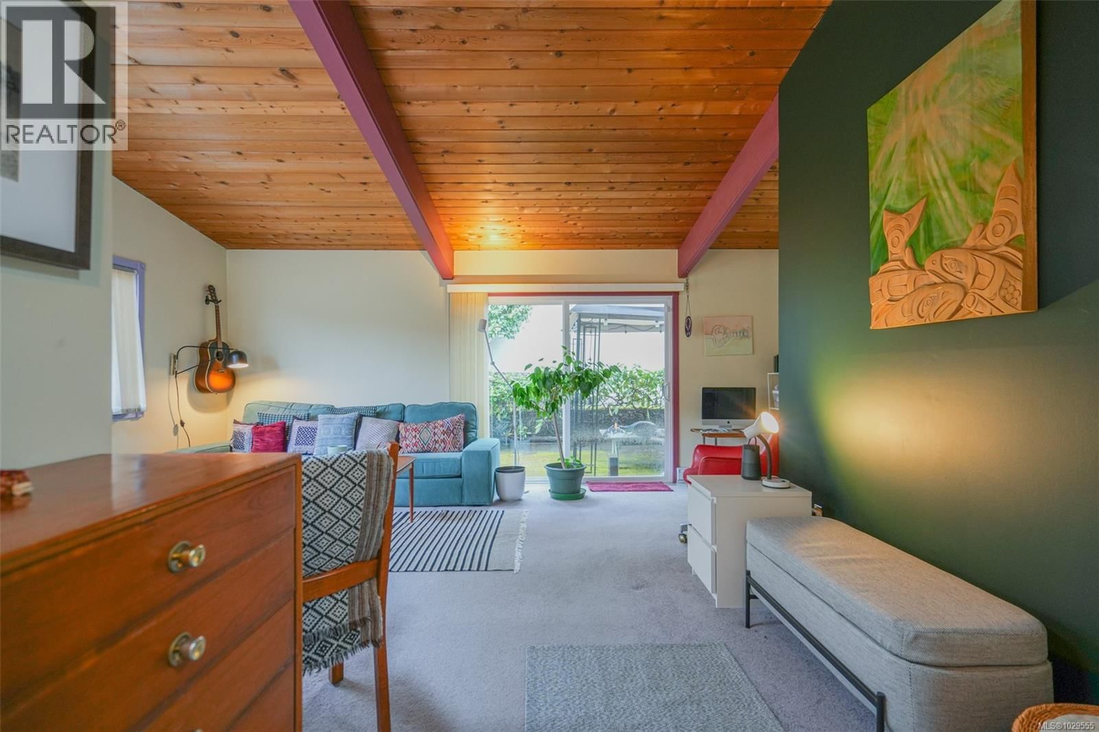 2552 14TH AVENUE Image 15