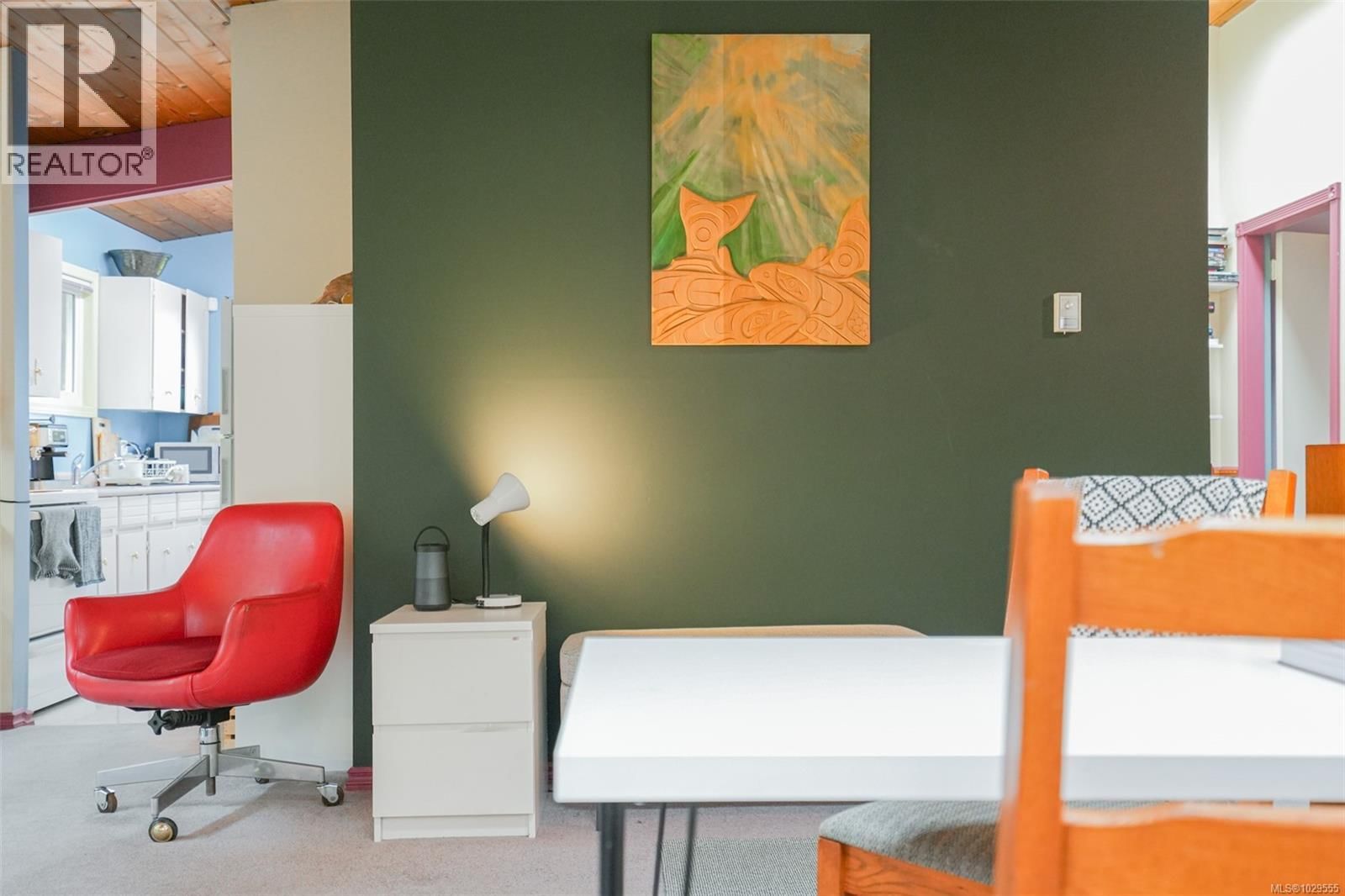 2552 14TH AVENUE Image 20