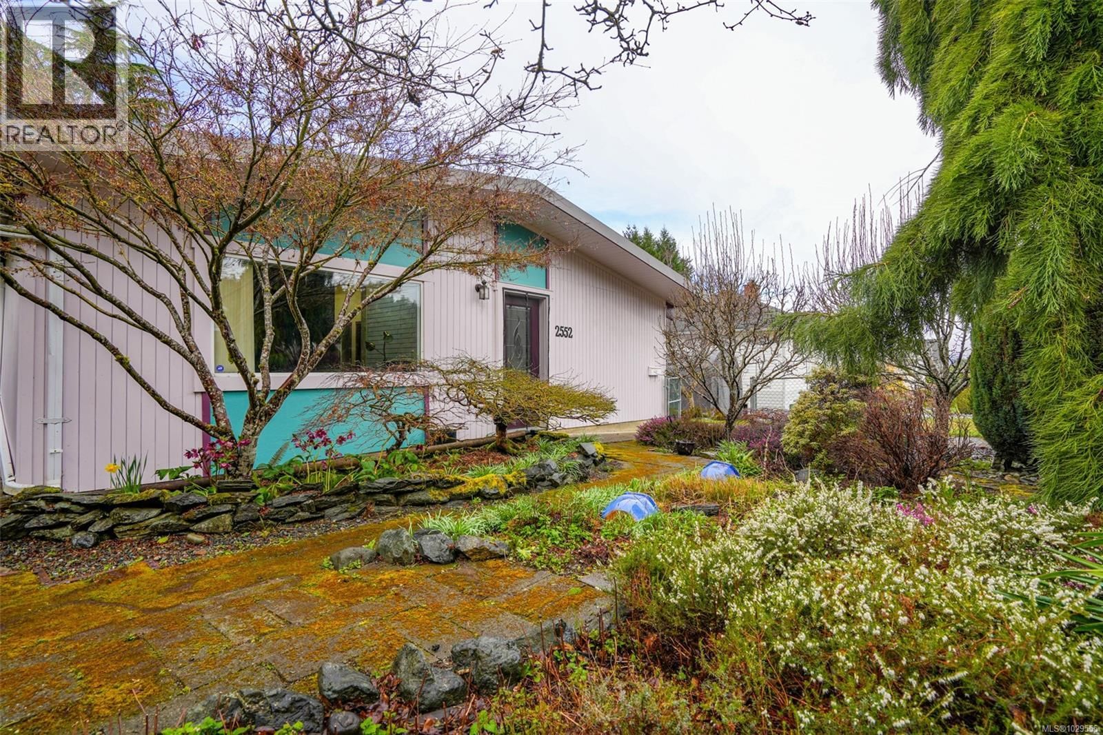 2552 14TH AVENUE Image 28