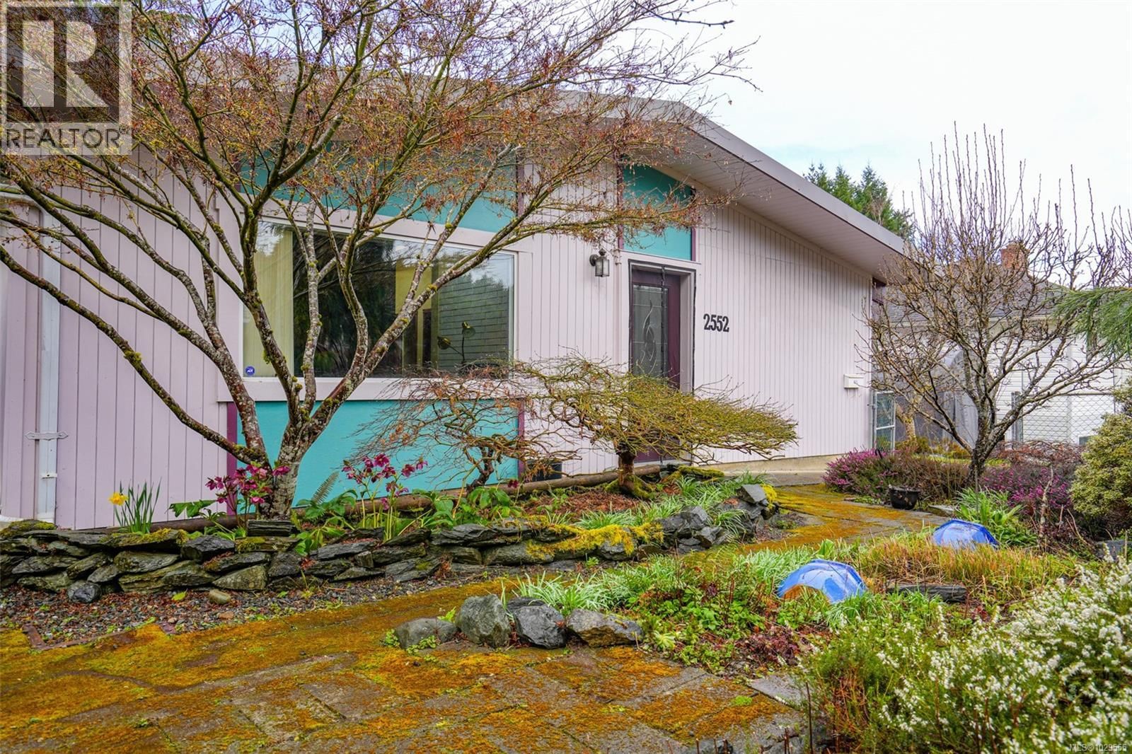 2552 14TH AVENUE Image 29