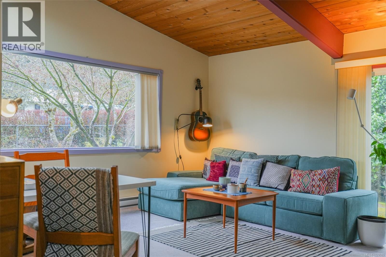 2552 14TH AVENUE Image 3