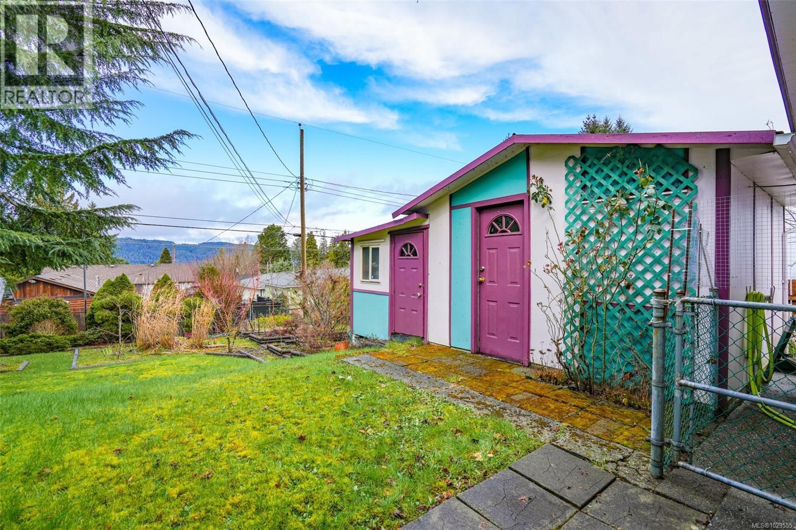 2552 14TH AVENUE Image 34