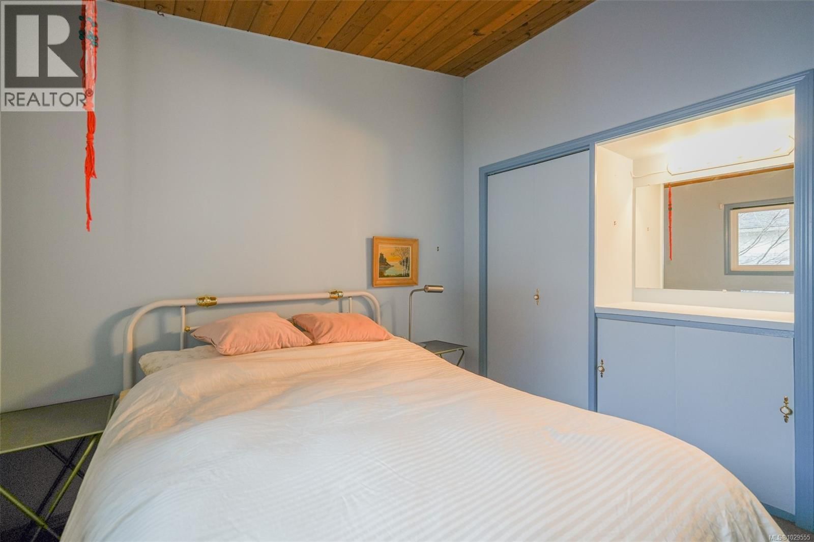 2552 14TH AVENUE Image 8