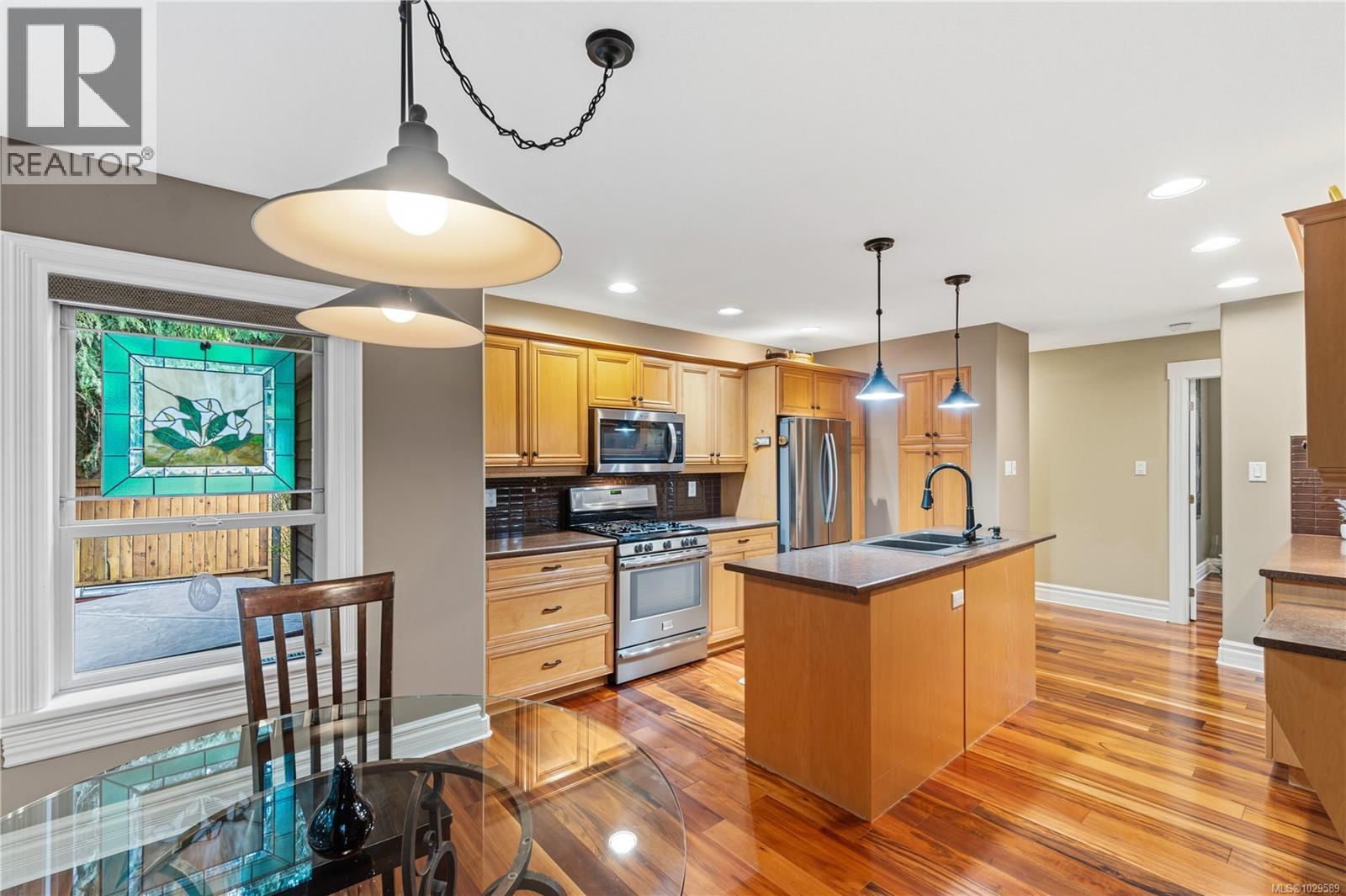 564 Hazelwood Place property photo