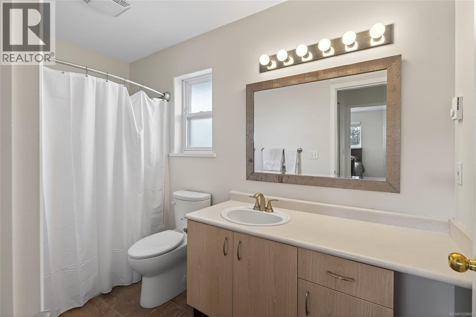 401 - 840 BRAIDWOOD ROAD Image 13