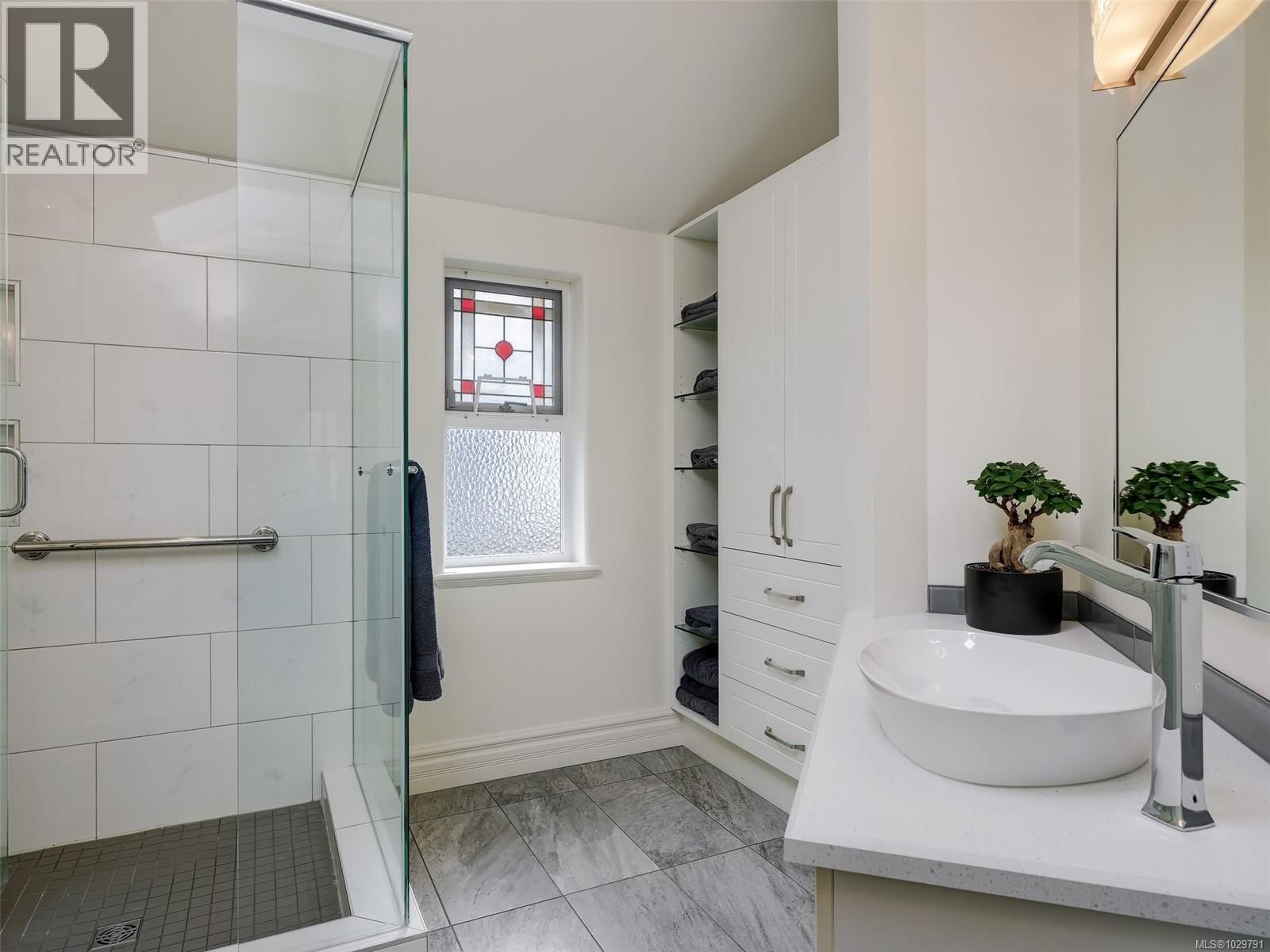 3 - 445 ADMIRALS ROAD Image 17