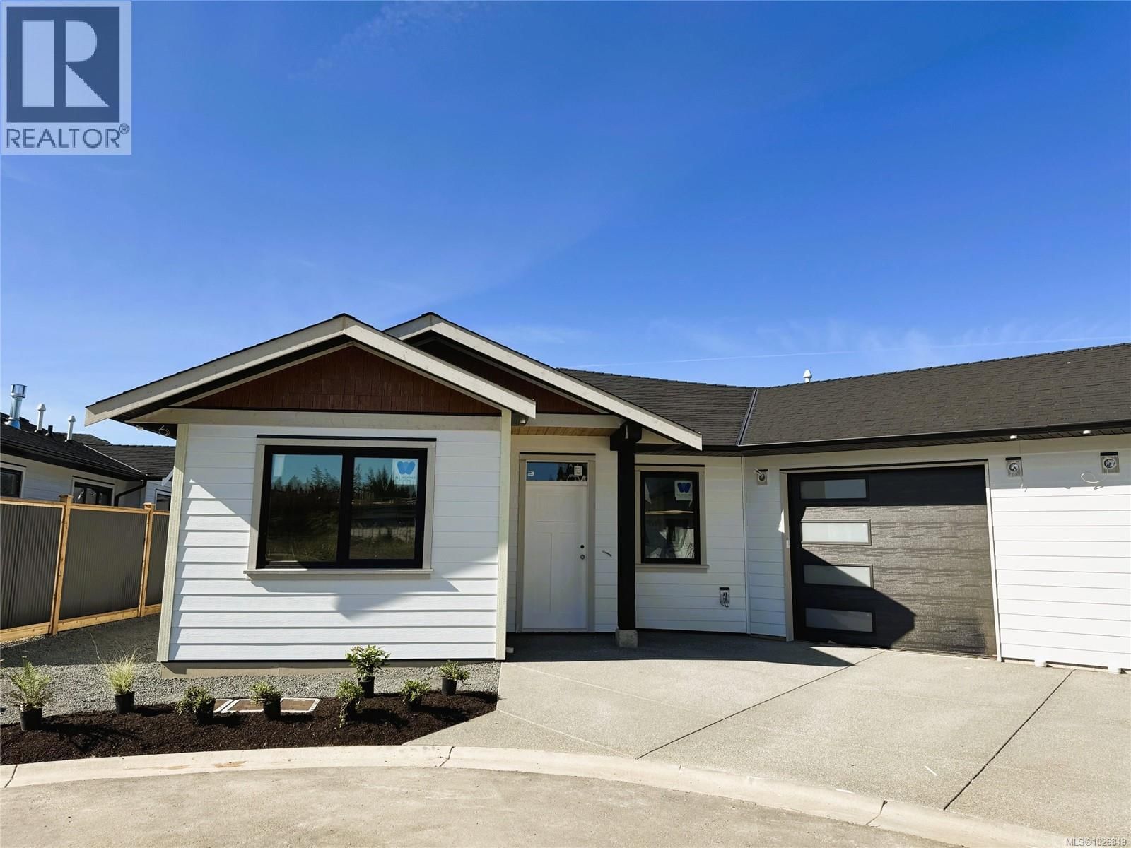 3 865 Grumman Place property photo