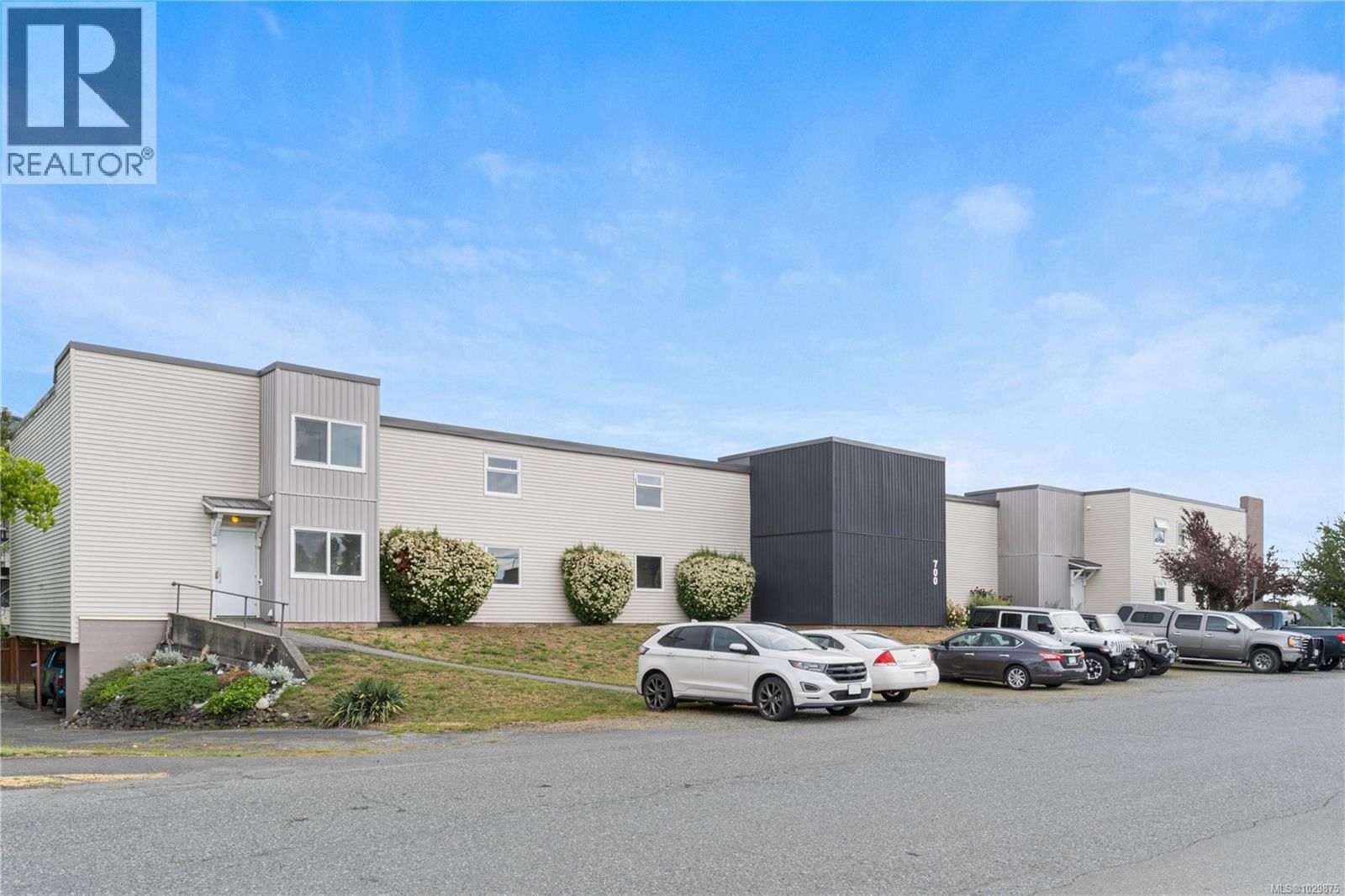 700 Poplar Street property photo