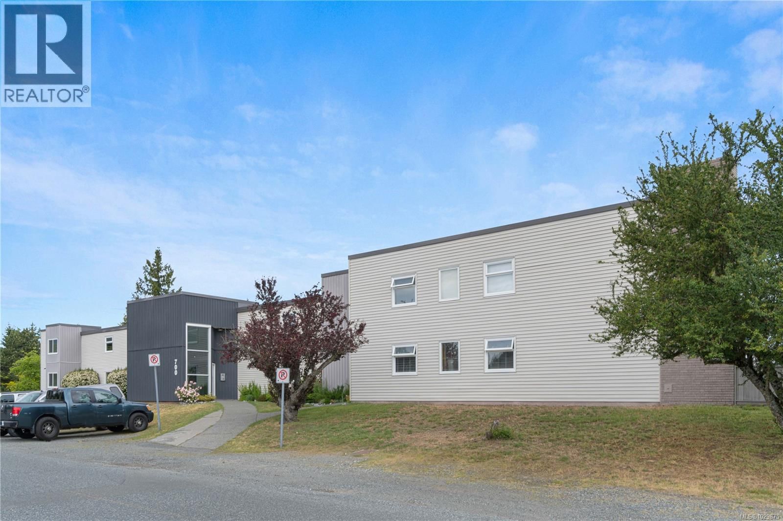 700 Poplar Street property photo