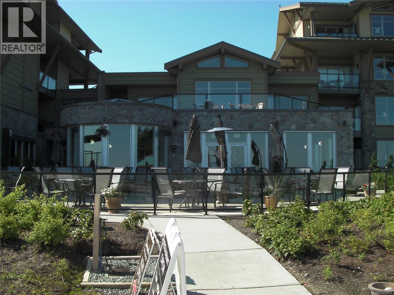 606/605A 181 Beachside Drive property photo