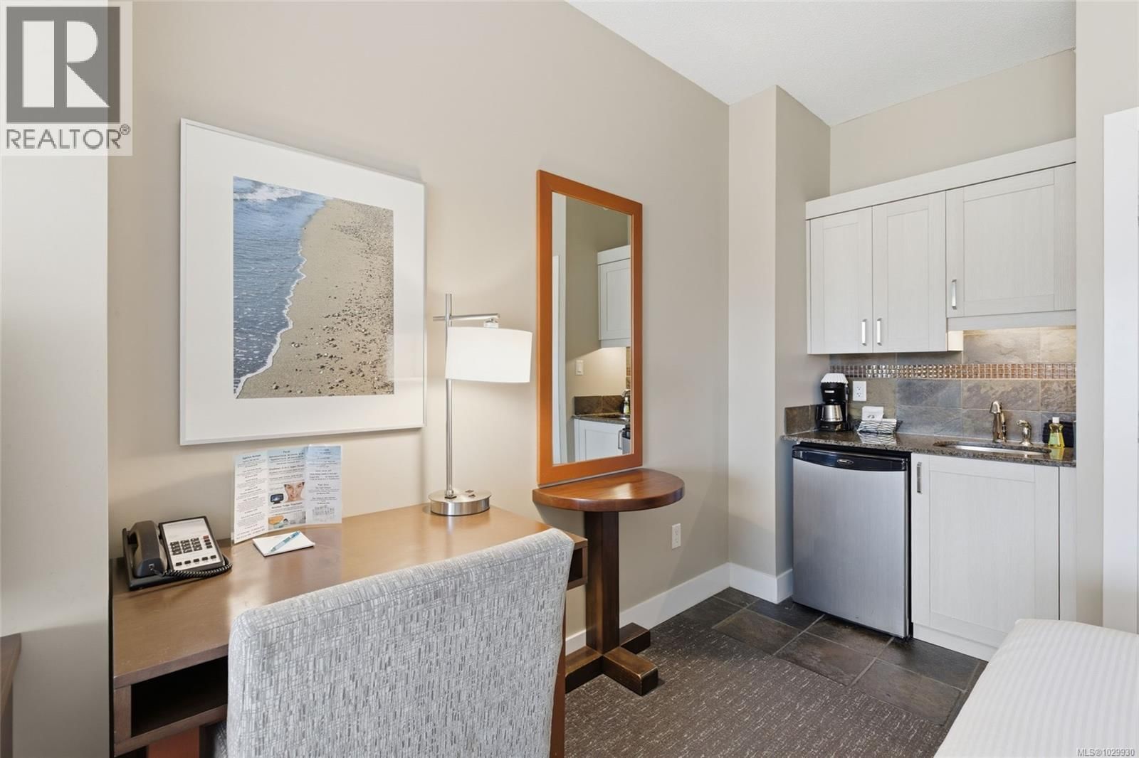 405D 181 Beachside Drive property photo