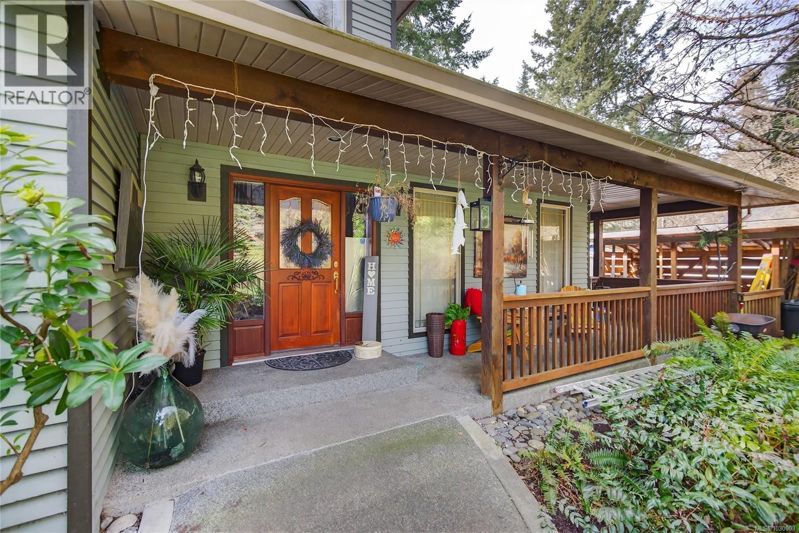 8856 McLarey Avenue property photo