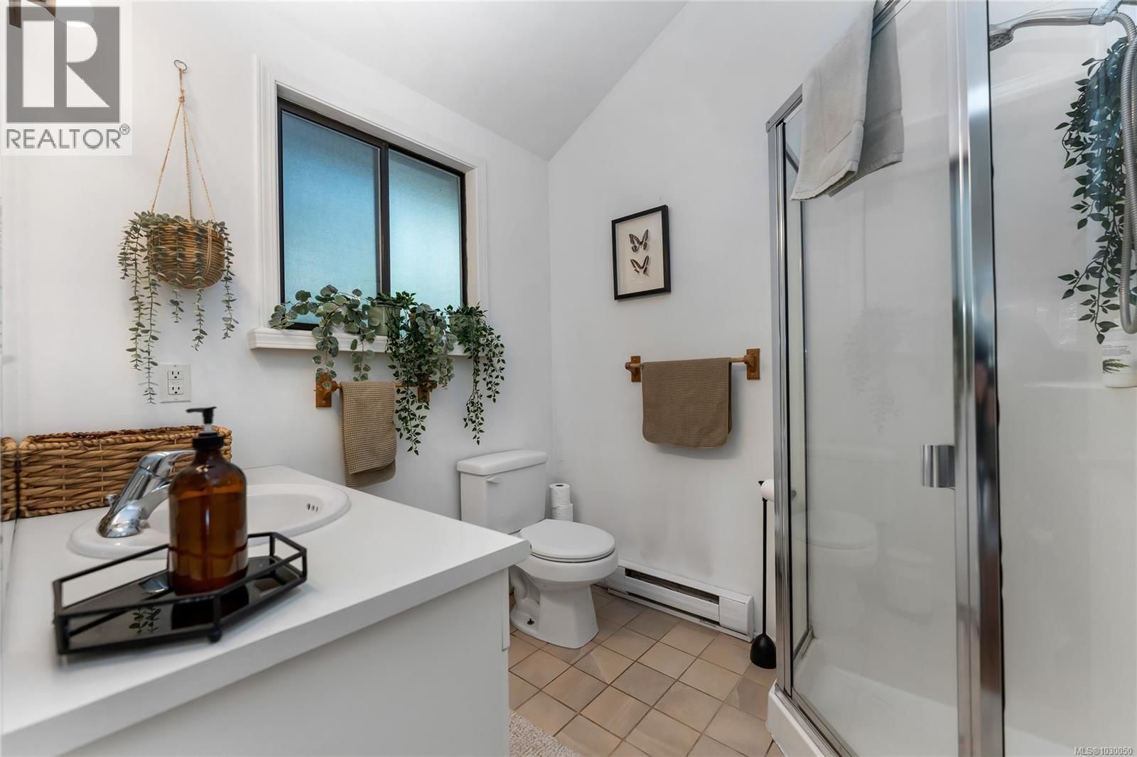 2083 NORTH END ROAD Image 75