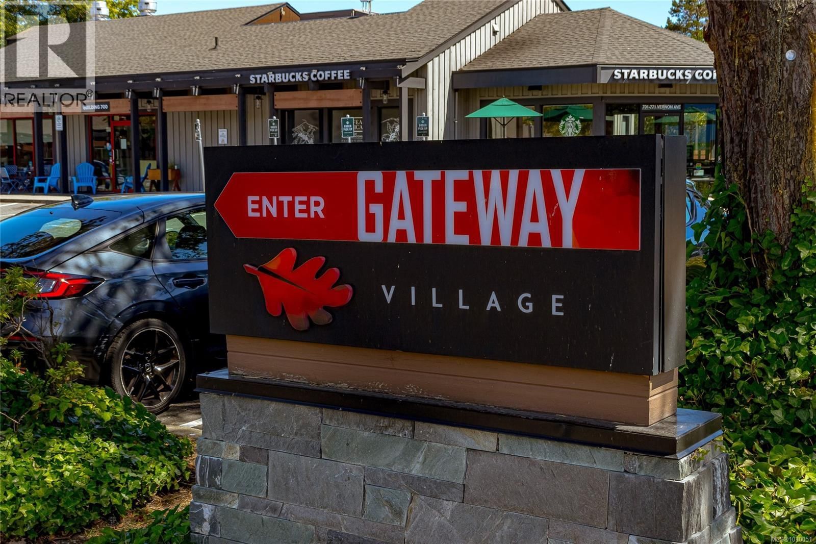 306 - 3700 CAREY ROAD Image 23