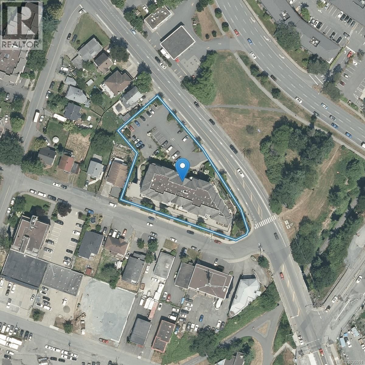 306 - 3700 CAREY ROAD Image 26