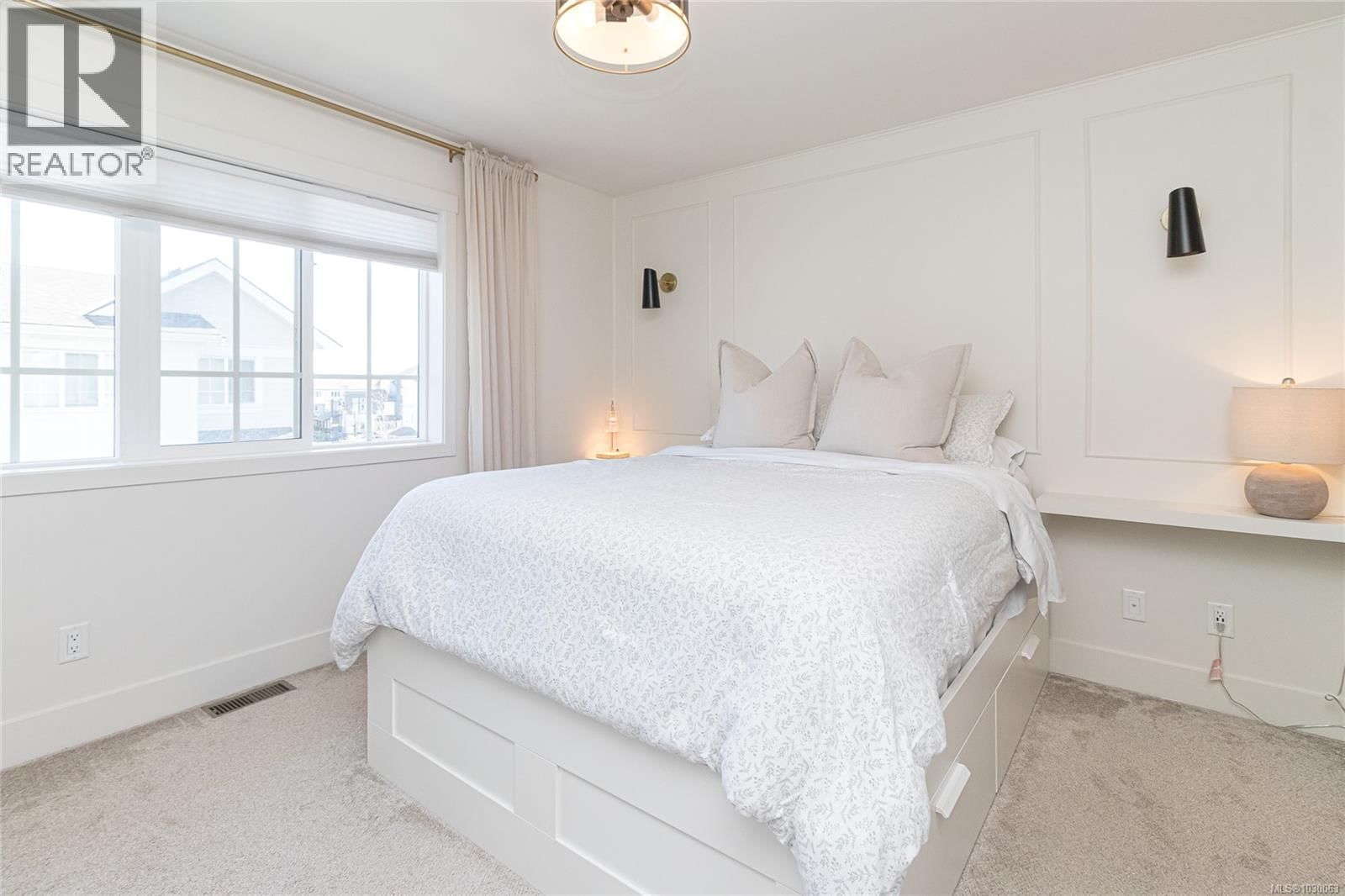 18 - 370 LATORIA BOULEVARD Image 14