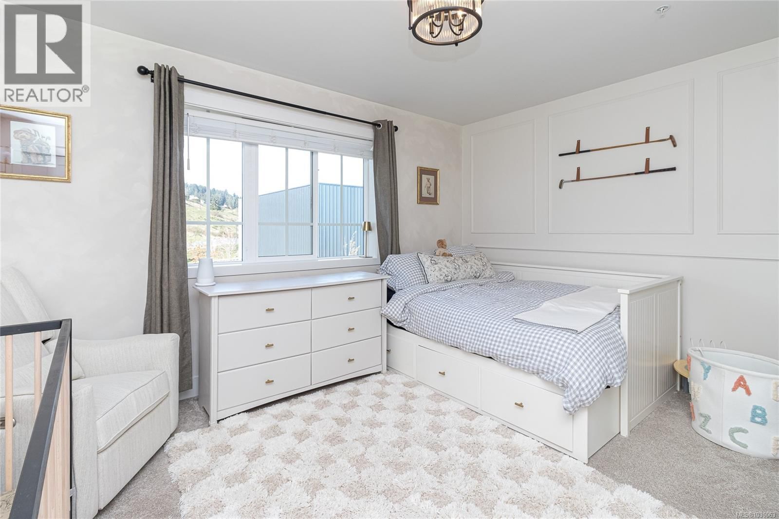 18 - 370 LATORIA BOULEVARD Image 18