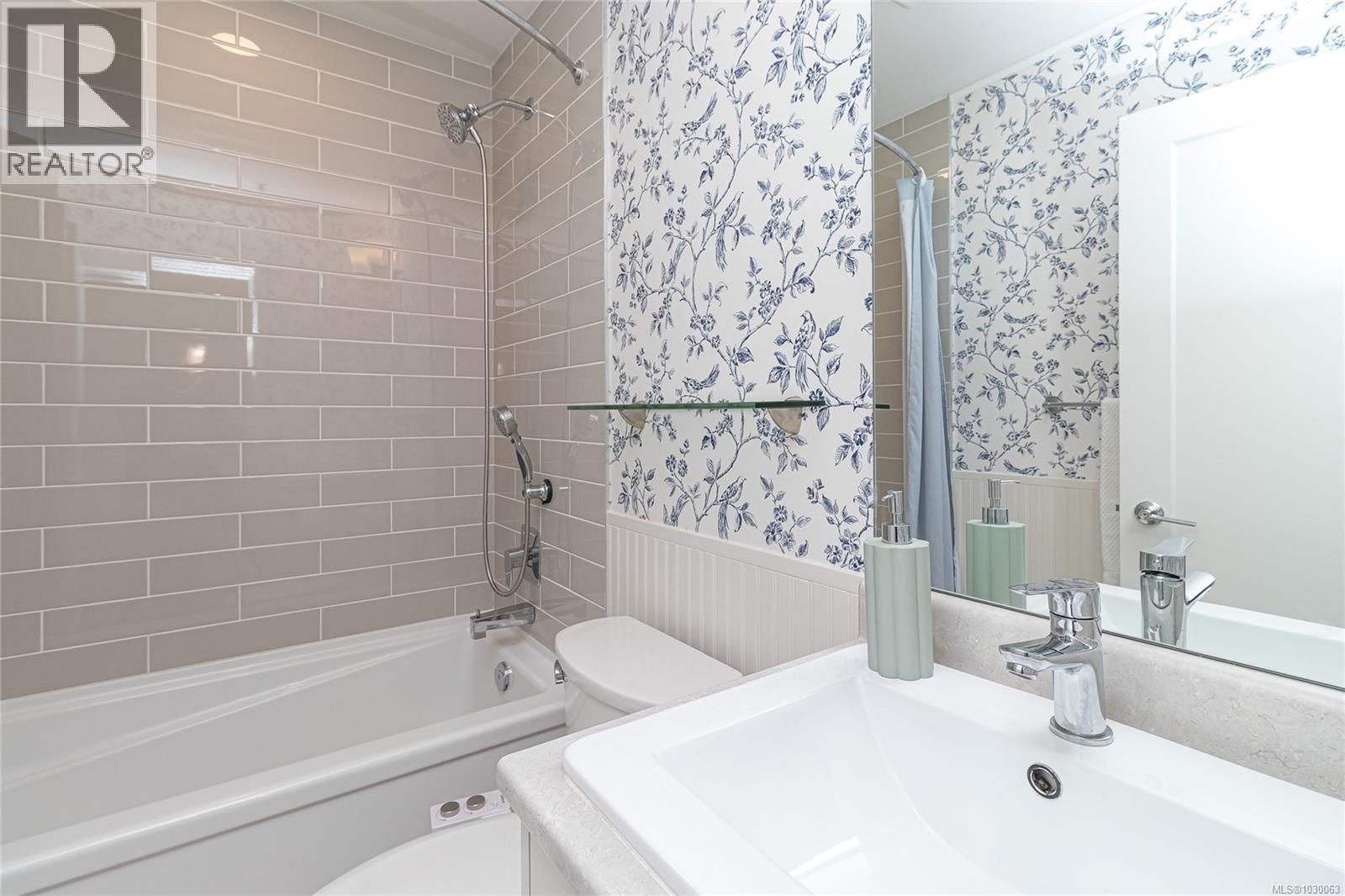 18 - 370 LATORIA BOULEVARD Image 19