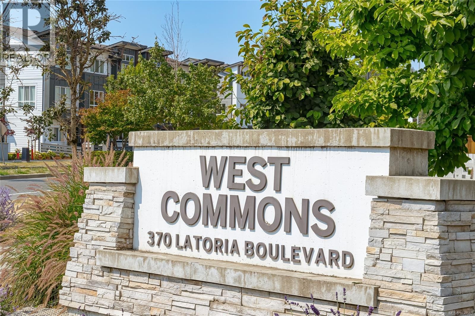 18 - 370 LATORIA BOULEVARD Image 2