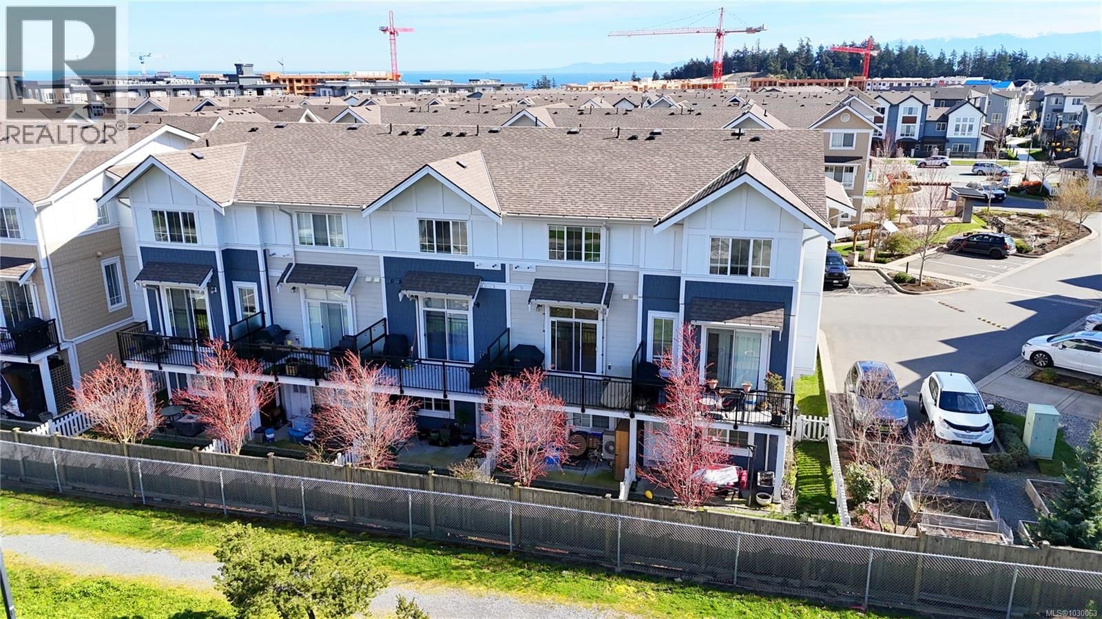 18 - 370 LATORIA BOULEVARD Image 27