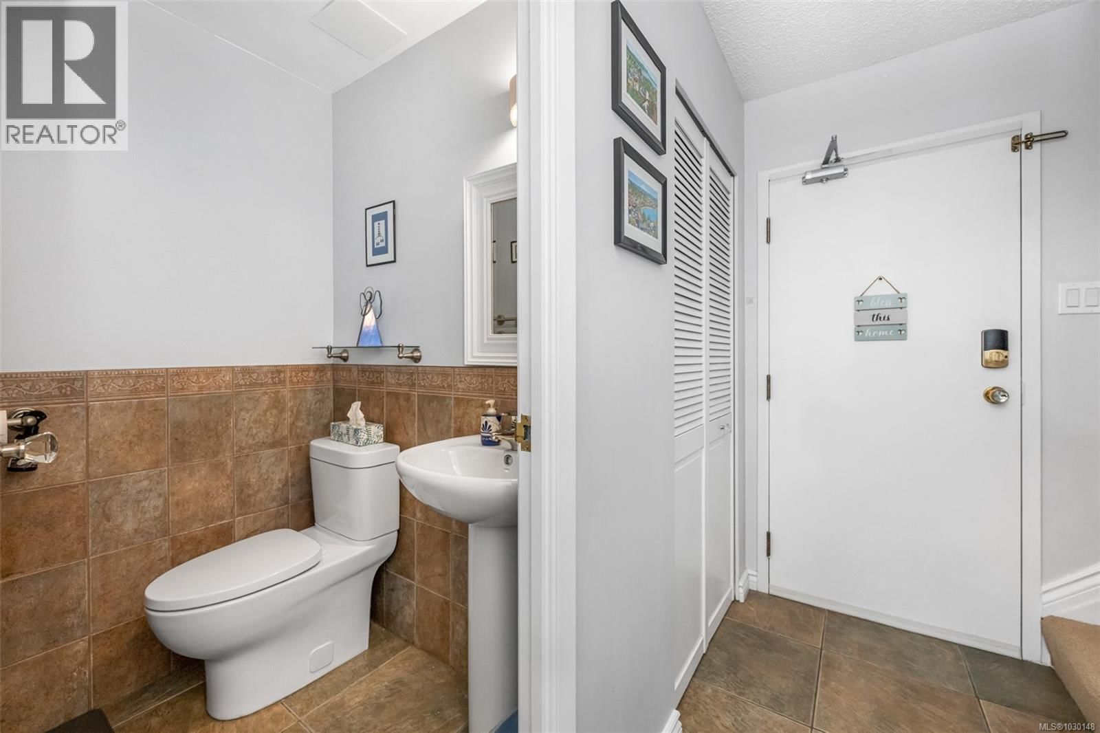 805 - 819 BURDETT AVENUE Image 19