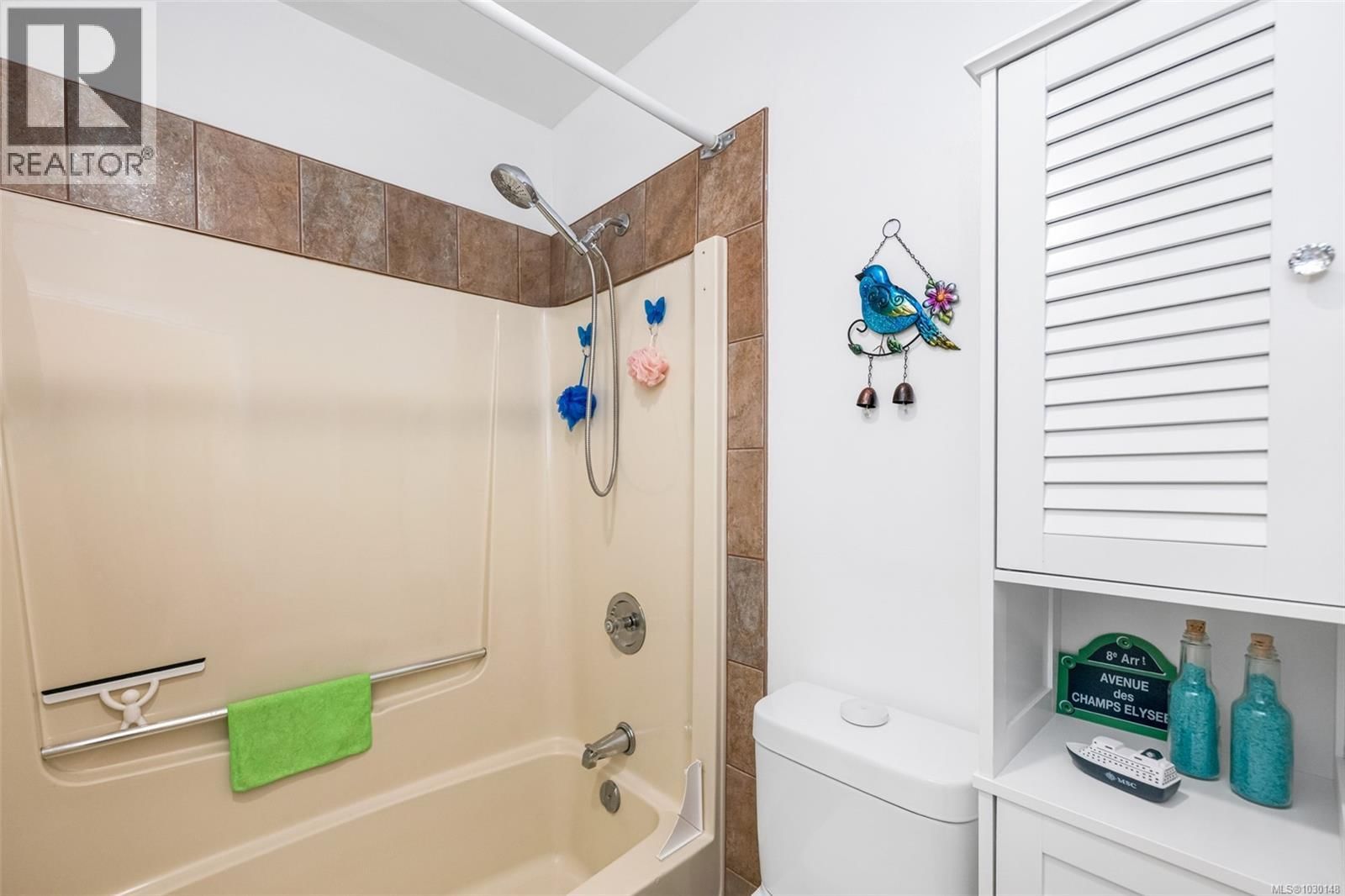 805 - 819 BURDETT AVENUE Image 24