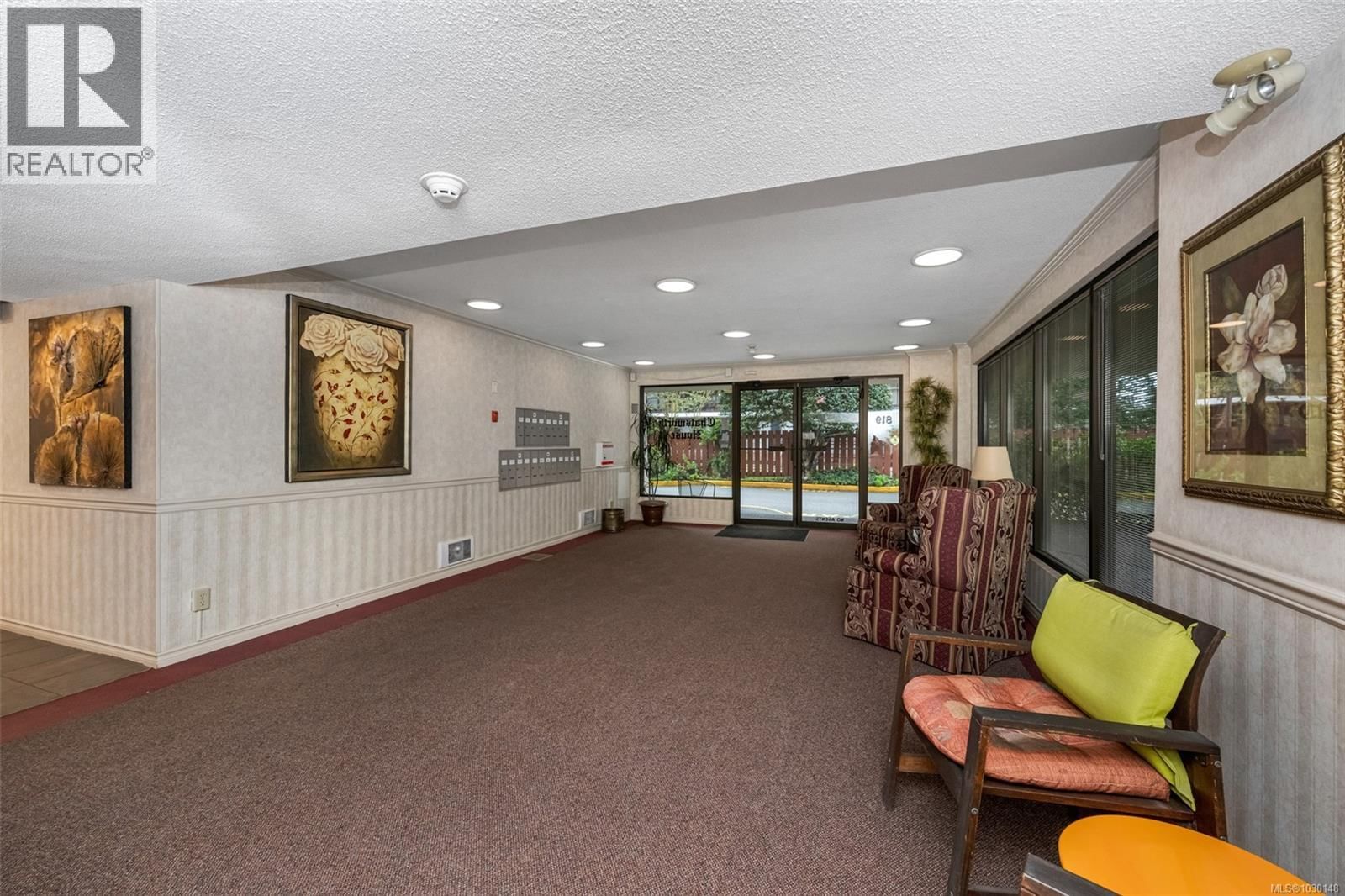 805 - 819 BURDETT AVENUE Image 28