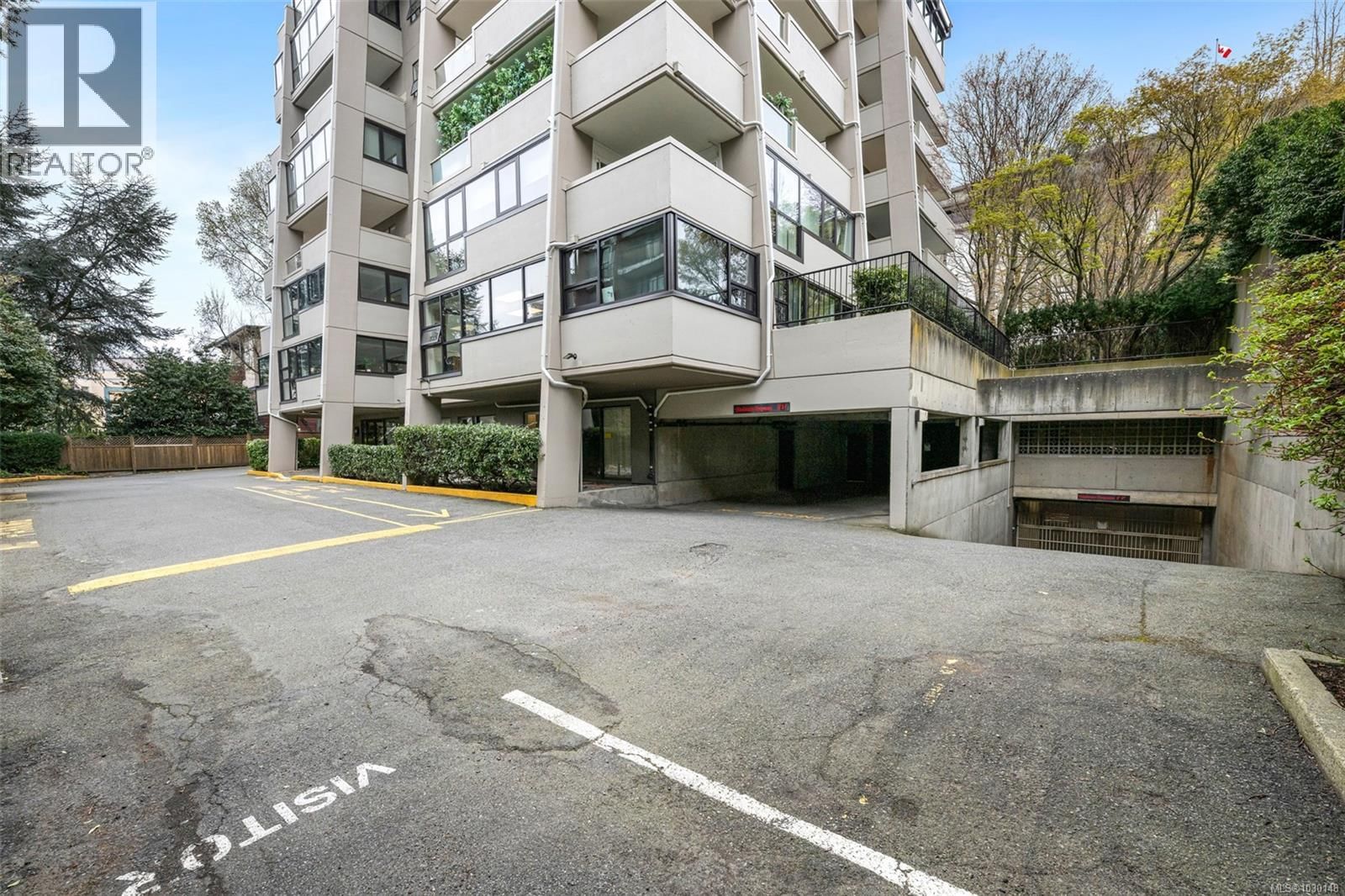 805 - 819 BURDETT AVENUE Image 32