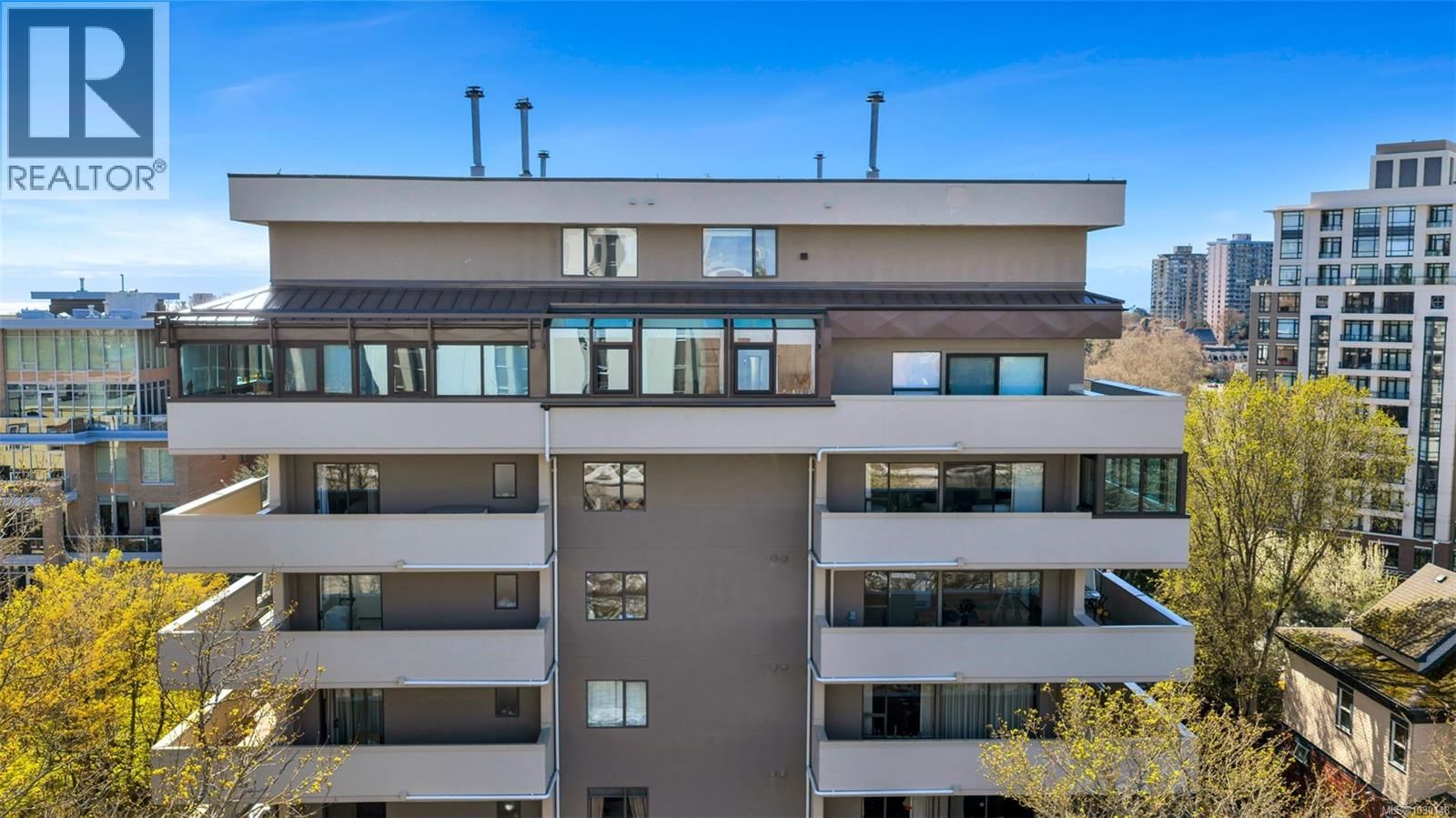 805 - 819 BURDETT AVENUE Image 33