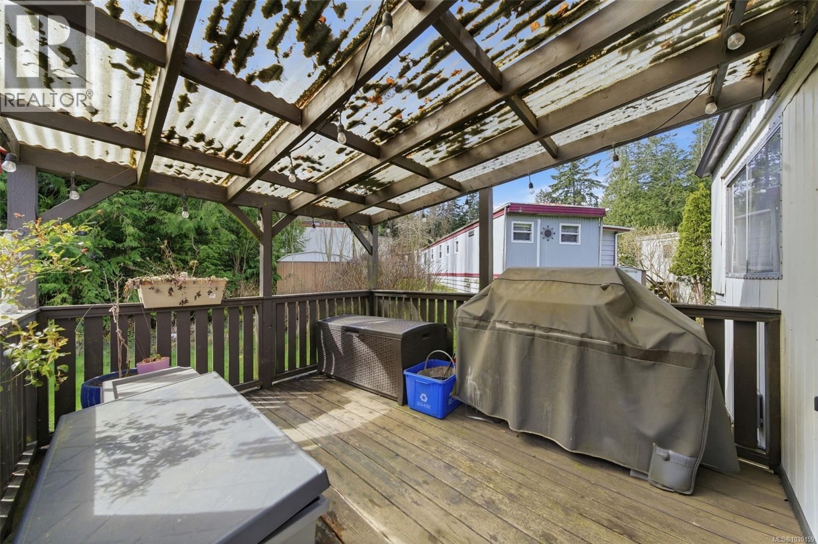 11 - 2615 OTTER POINT ROAD Image 13