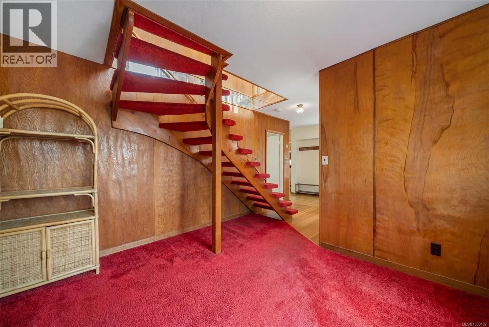 227 SUZANNE PLACE Image 15