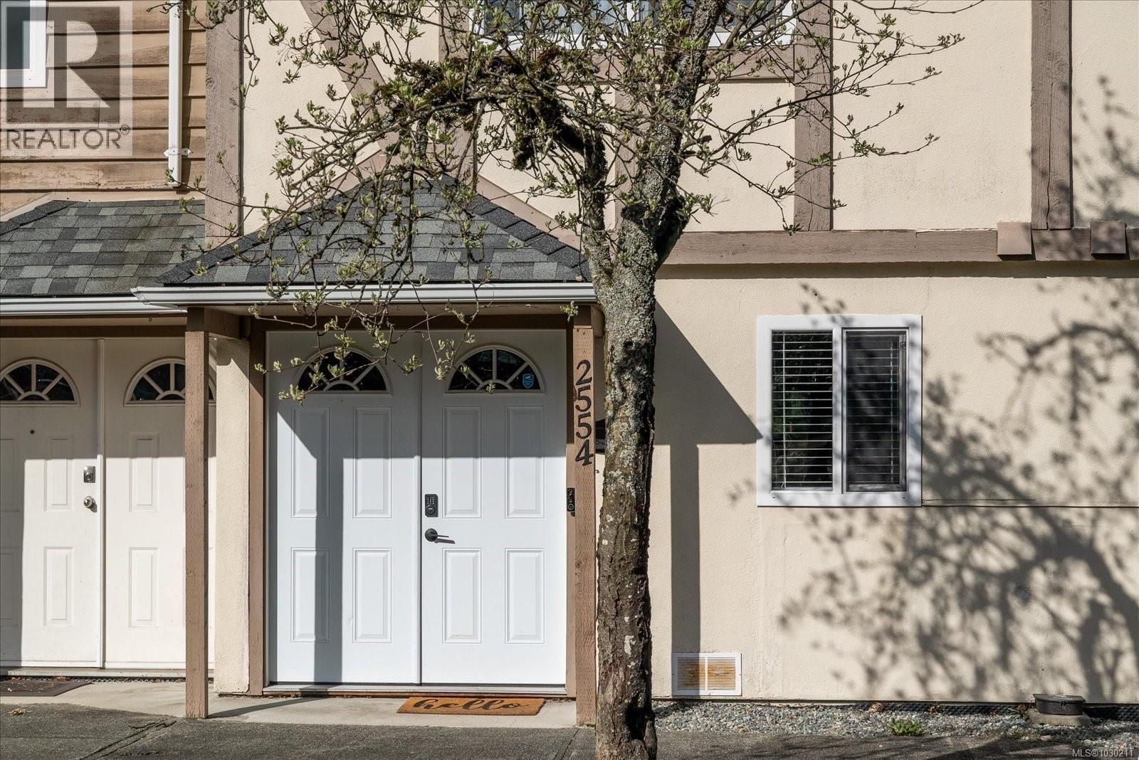 2554 Highland Boulevard property photo