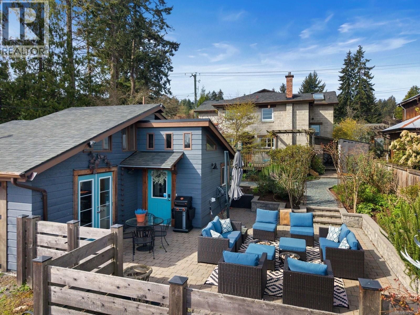 5165 Cordova Bay Road property photo