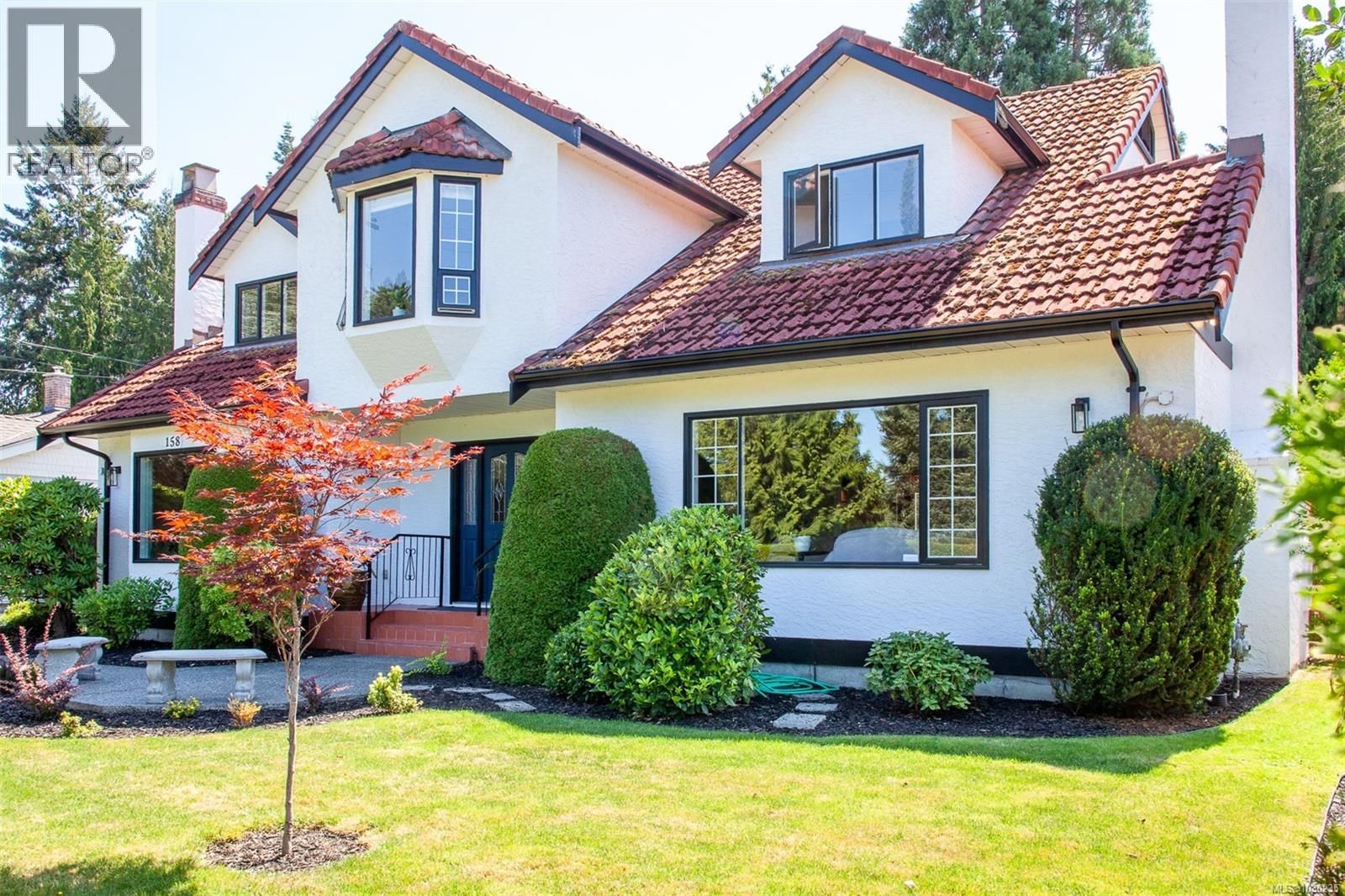158 Crescent Road property photo