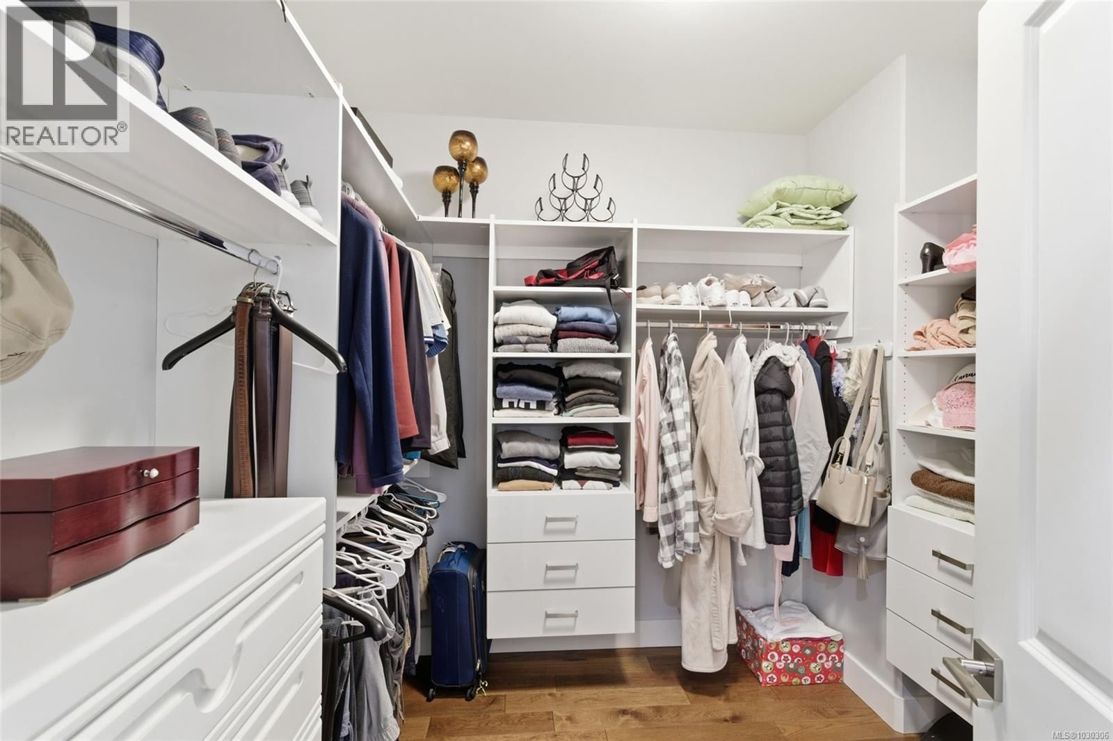 158 SKYLARK AVENUE Image 15