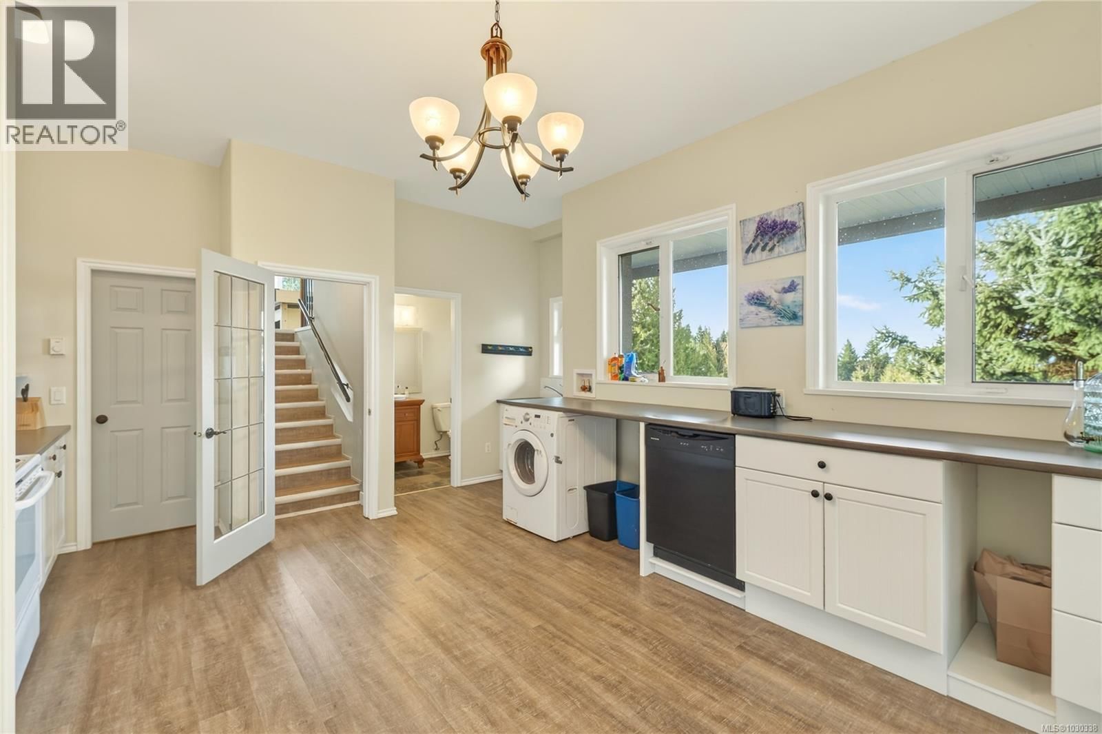 3758 PANORAMA CRESCENT Image 44