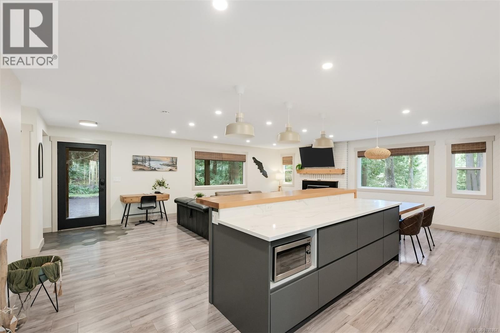 2783 WOODHAVEN ROAD Image 24