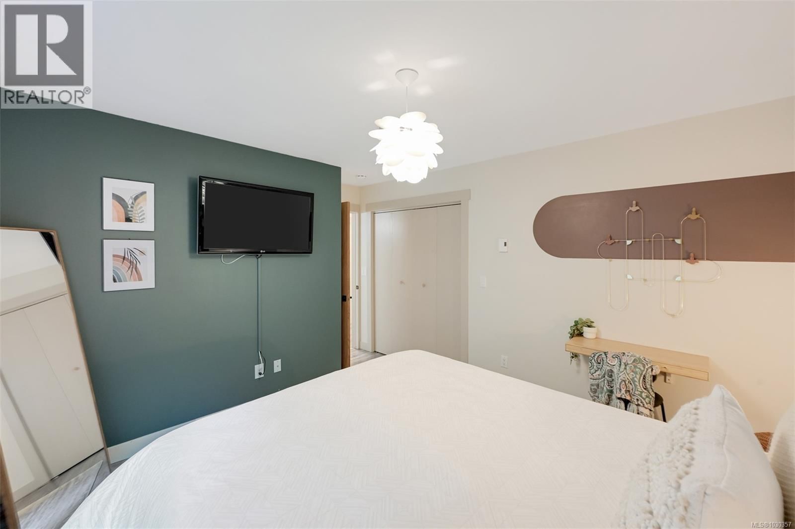 2783 WOODHAVEN ROAD Image 34