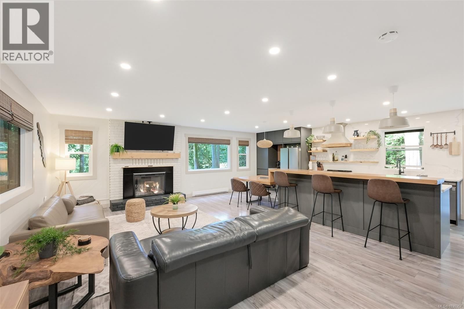 2783 WOODHAVEN ROAD Image 5