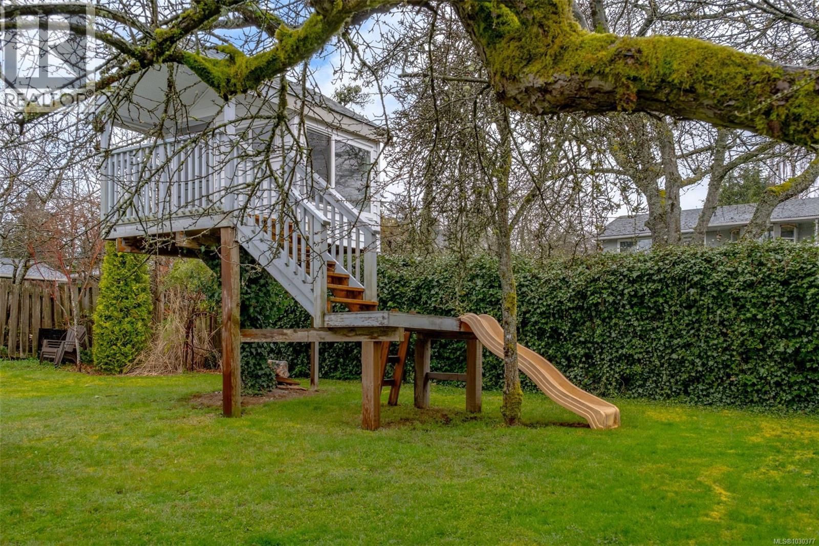 2445 HOLYROOD DRIVE Image 78