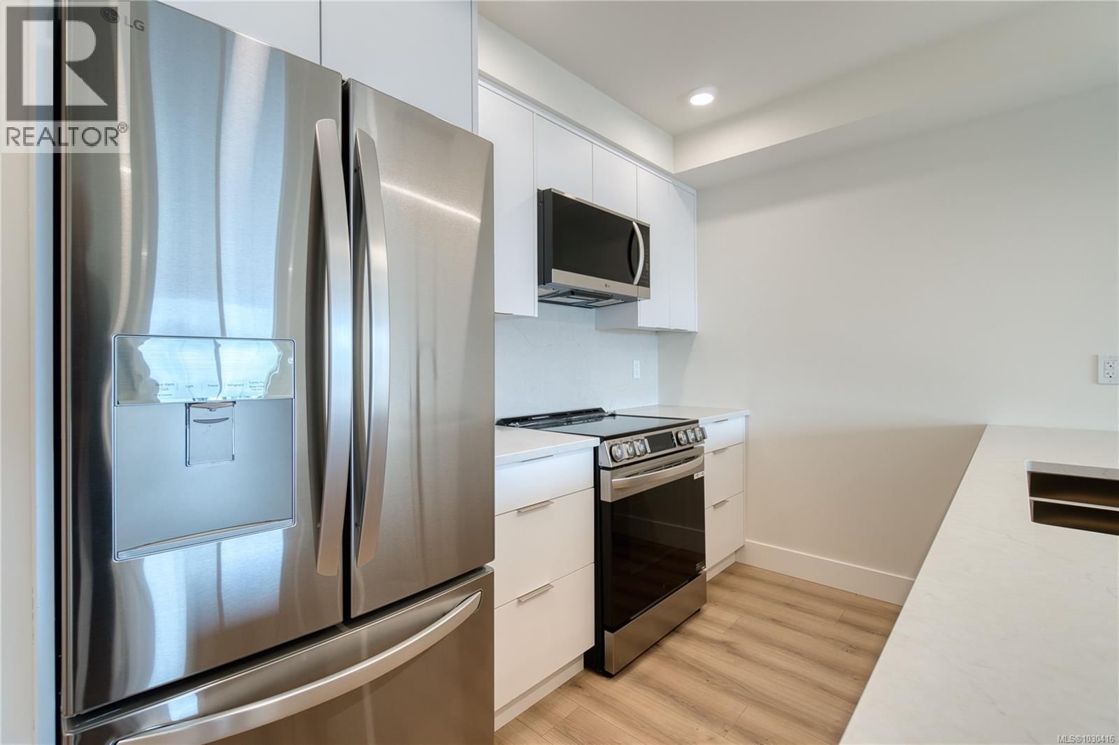 404 45 Haliburton Street property photo