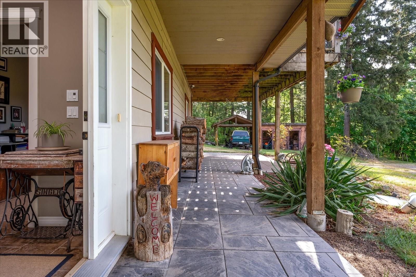 4051 Sahtlam Road property photo
